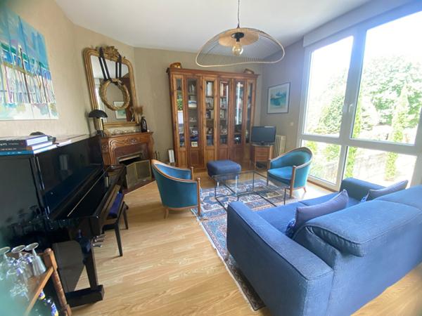 Maison  9 pièces 199 m2