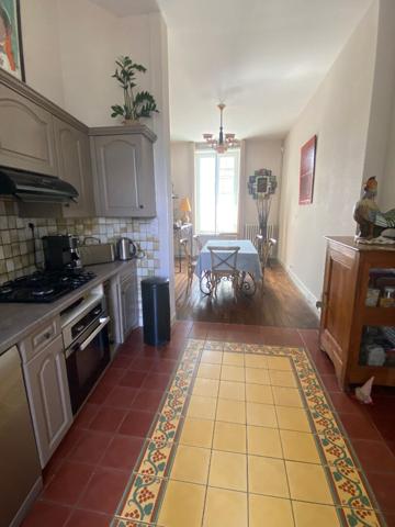 Maison  9 pièces 199 m2