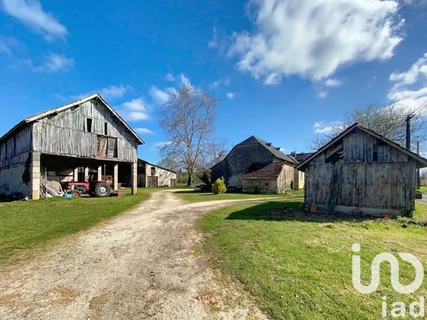 Maison 6 pièces de 141 m² à Terrasson-Lavilledieu (24120)