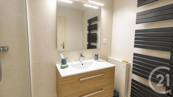 Appartement F4 à vendre  5 pièces - 83,39 m 2   CHAMBERY  - 73