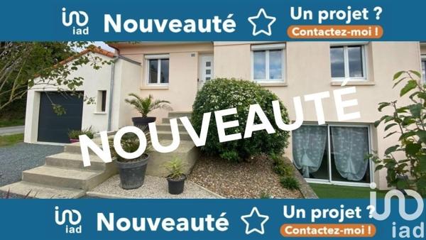 Maison traditionnelle 7 pièces de 146 m² à Les Herbiers (85500)