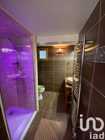 Maison traditionnelle 7 pièces de 146 m² à Les Herbiers (85500)