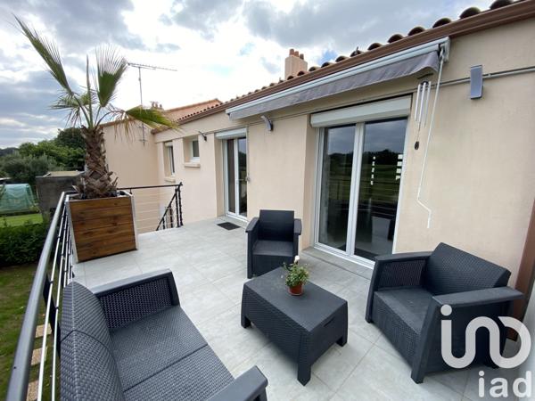 Maison traditionnelle 7 pièces de 146 m² à Les Herbiers (85500)