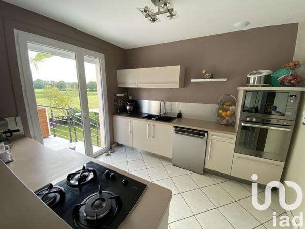 Maison traditionnelle 7 pièces de 146 m² à Les Herbiers (85500)