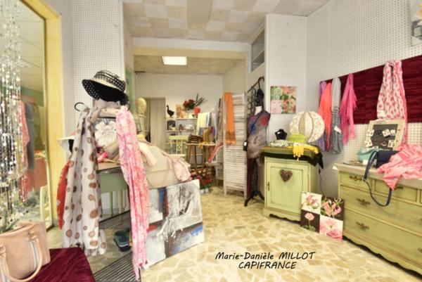 IMMEUBLE composé d'une Maison de 6 pièces et d'un local commercial à MONTSURS (53)