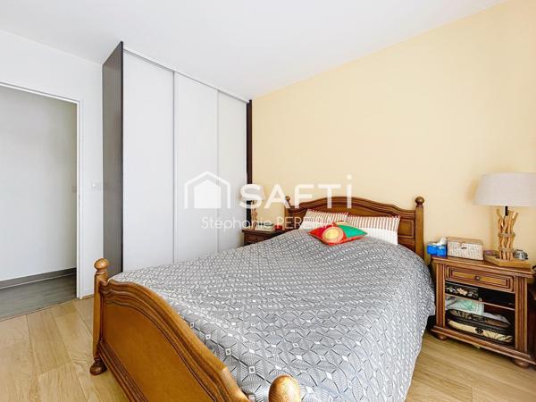 Appartement avec terrasse, jardin et double-box