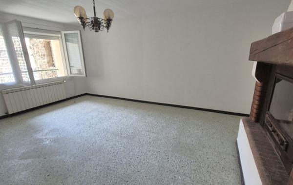 Vente Maison Avec terrasses - garage et parking à rafraîchir Castelnau-d'aude