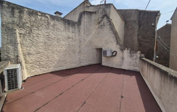 Vente Maison Avec terrasses - garage et parking à rafraîchir Castelnau-d'aude