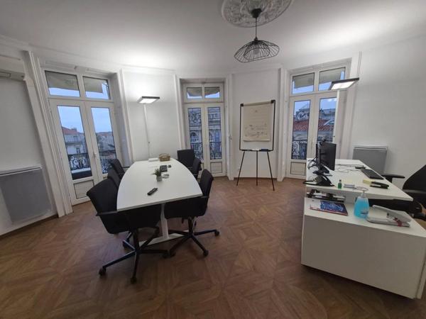 Location Bureau 6 pièces 140 m2 à Montpellier