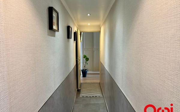 Appartement à vendre    5 pièces • 128,90 m2 Marseille 1