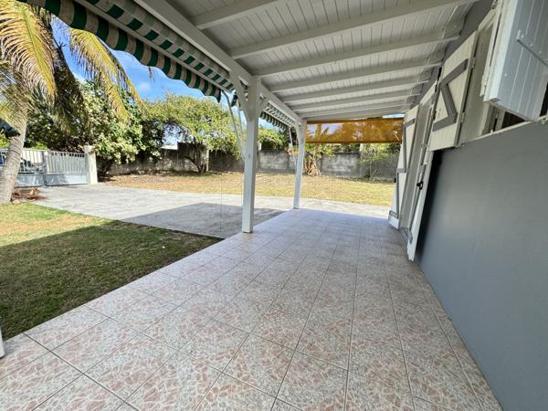Maison à louer 720 € CC ST FRANCOIS 2 p 33 m² DPE B
