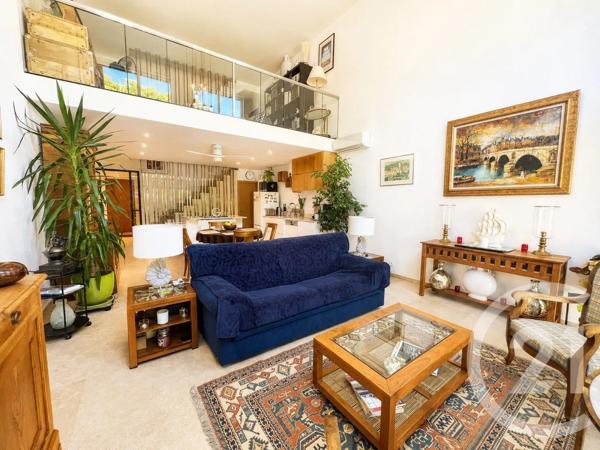 Maison à vendre  4 pièces - 136,60 m 2   COGOLIN  - 83