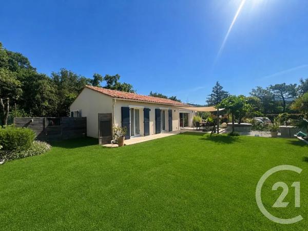 Maison à vendre  4 pièces - 136,60 m 2   COGOLIN  - 83