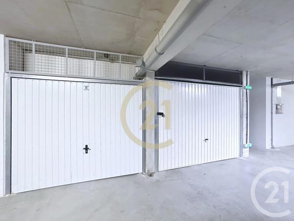 Parking à vendre  21,50 m 2   CAVAILLON  - 84