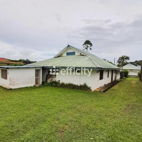 Maison 10 pièces - 283 m²