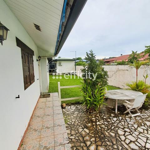 Maison 10 pièces - 283 m²