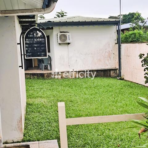 Maison 10 pièces - 283 m²