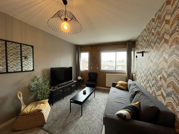 - A LOUER - Appartement T3 meublé