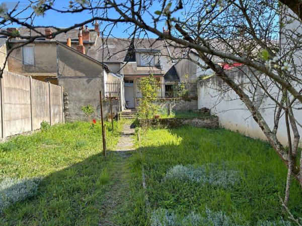 Maison de ville à vendre à Châteauroux dans l'Indre (36000), ref : JA/757   
Centre ville