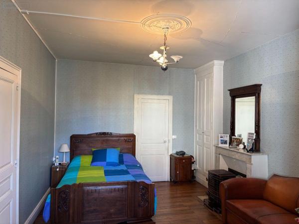 Maison de ville à vendre à Châteauroux dans l'Indre (36000), ref : JA/757   
Centre ville