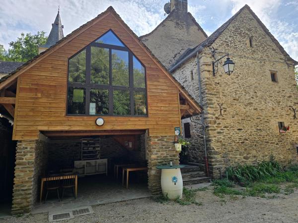 Fonds de commerce exceptionnel au cœur de Belcastel (Aveyron)