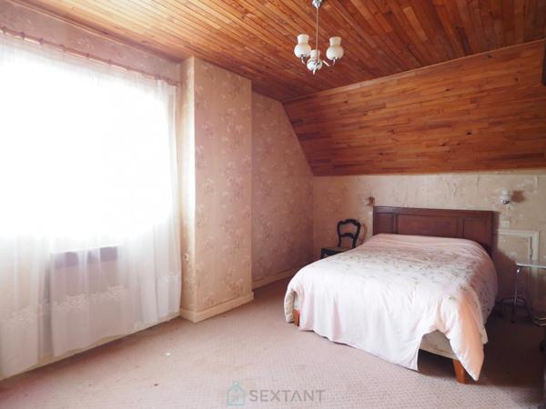 Environnement agréable et calme pour cette traditionnelle avec terrain de 2 200 m²