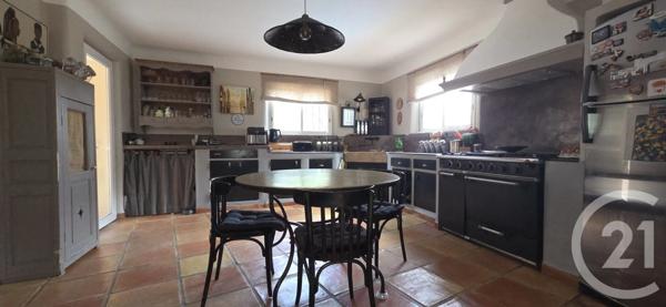 Maison à vendre  6 pièces - 185 m 2   TOURVES  - 83