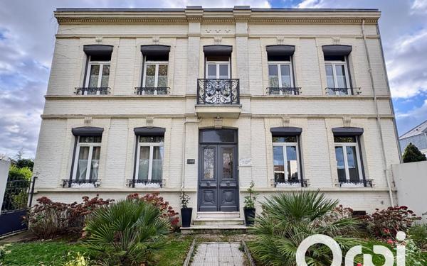 Maison à vendre    8 pièces • 335 m2 Calais