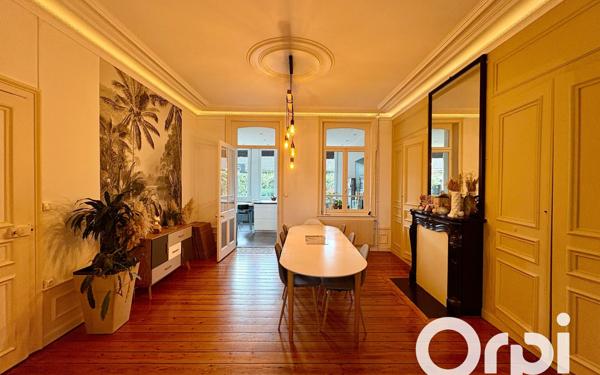 Maison à vendre    8 pièces • 335 m2 Calais