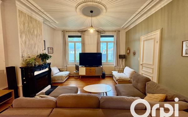 Maison à vendre    8 pièces • 335 m2 Calais