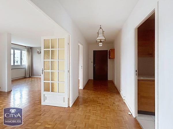Appartement à vendre 5 pièces 107.43m² Mâcon (71000)