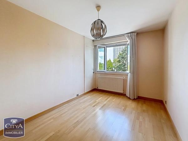 Appartement à vendre 5 pièces 107.43m² Mâcon (71000)