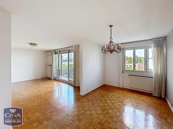 Appartement à vendre 5 pièces 107.43m² Mâcon (71000)