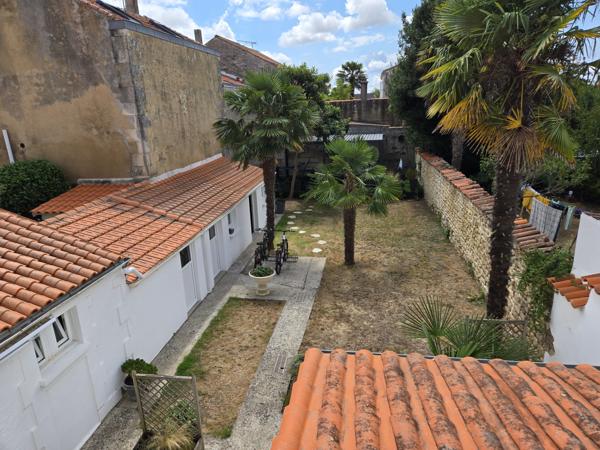 Immeuble 140.46 m² 1 etage(s)