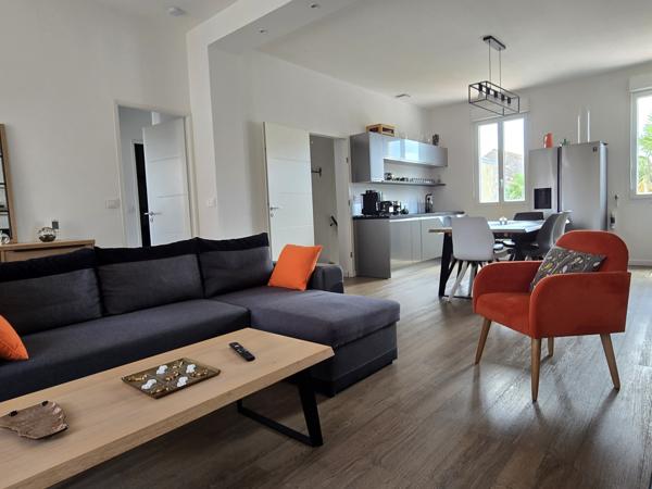 Immeuble 140.46 m² 1 etage(s)