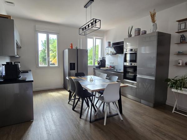 Immeuble 140.46 m² 1 etage(s)
