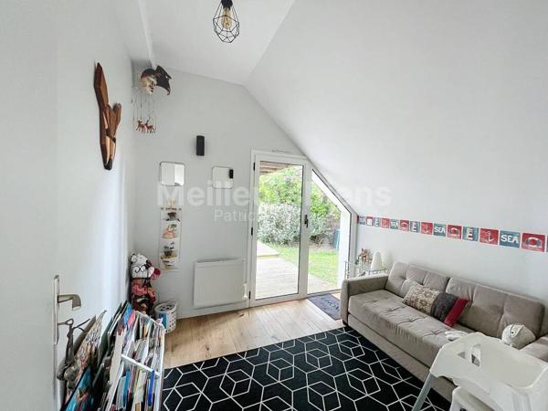 Maison d'architecte 252 m2 rénovée front de mer