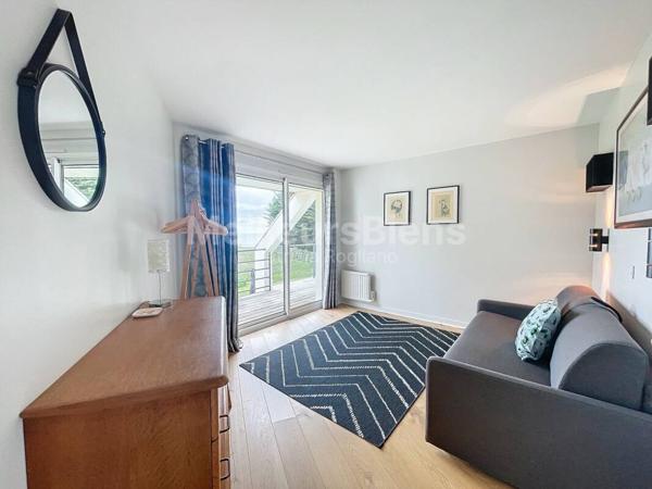 Maison d'architecte 252 m2 rénovée front de mer