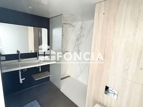 Location Appartement 4 pièces 90.2 m² - 9 RUE SERGENT RENE-MARIE RIVIERE Saint Etinne 42000