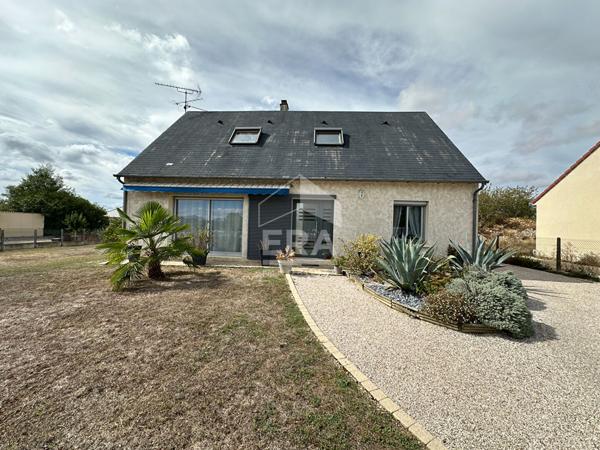 CHATEAUROUX - Pavillon 160 m² - vie de plain-pied - 4 chs - terrain 1200 m² avec dépendances