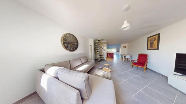 Vente                                                      Maison
                        
                     5 pièces                      110 m2                     à Nangis