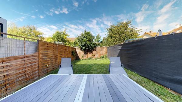 Vente                                                      Maison
                        
                     5 pièces                      110 m2                     à Nangis
