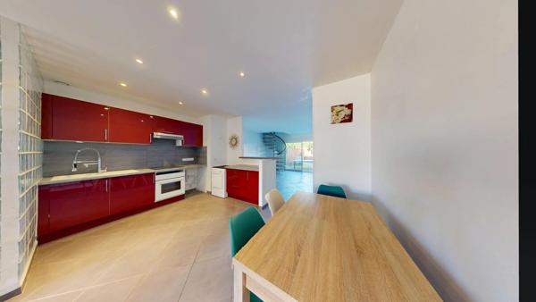Vente                                                      Maison
                        
                     5 pièces                      110 m2                     à Nangis
