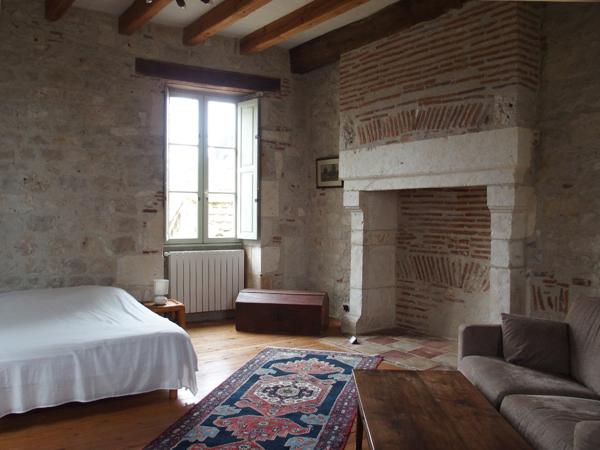 Grézels (46700) Manoir au bord du Lot avec 3,7 ha