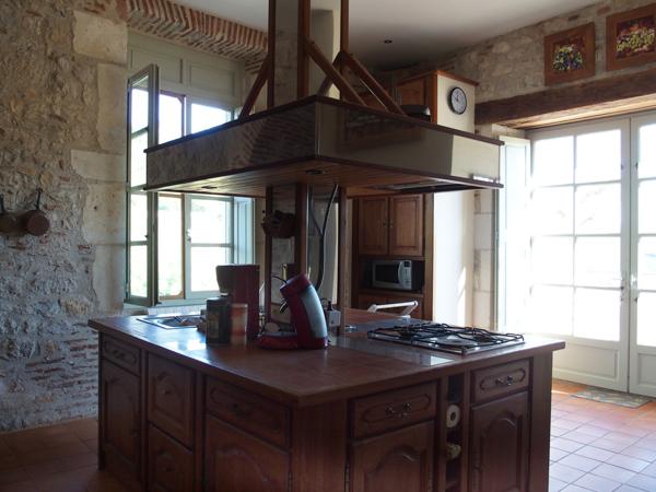 Grézels (46700) Manoir au bord du Lot avec 3,7 ha