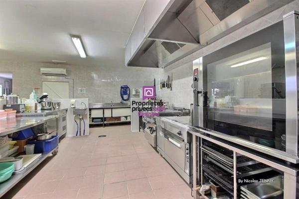 84700 SORGUES - FONDS DE COMMERCE TRAITEUR - 46 000 Euros -