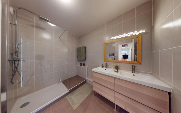 Appartement à vendre    4 pièces • 115,46 m2 Lyon 4