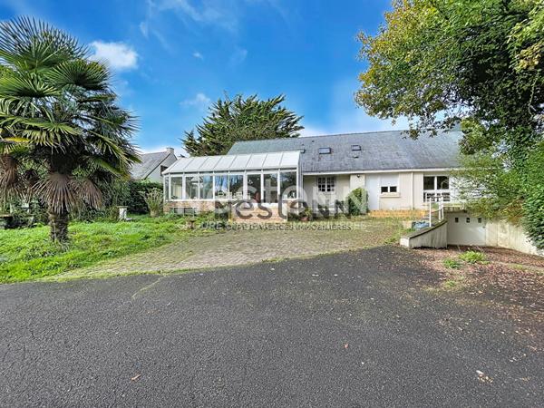 Maison de 215 m² avec plus d'1 ha de terrain et dépendances en campagne d'Ambon