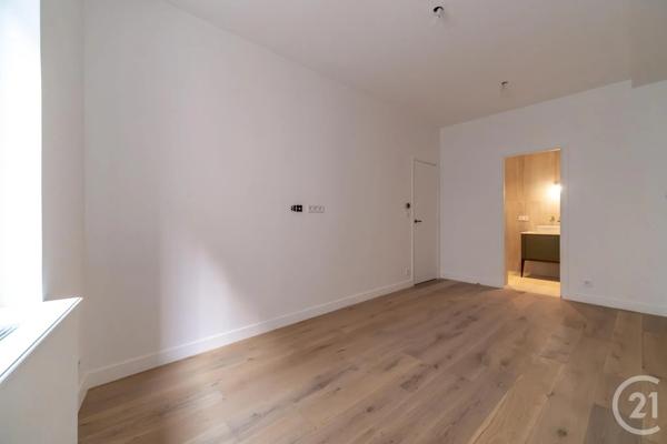 Appartement F4 à vendre  4 pièces - 122 m 2   PARIS  - 75006