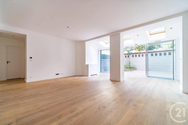 Appartement F4 à vendre  4 pièces - 122 m 2   PARIS  - 75006